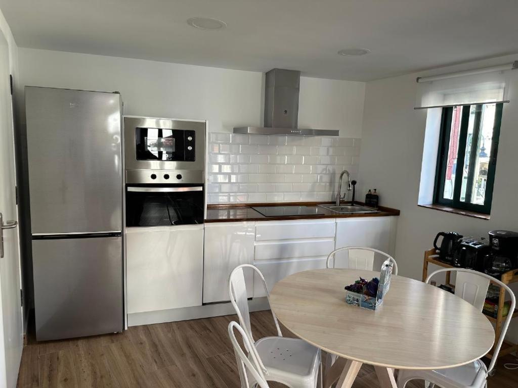 Apartamentos Urbanin II Plaza De San Pedro 쿠딜레로 외부 사진