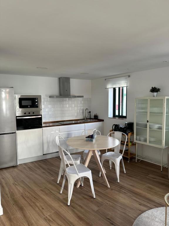 Apartamentos Urbanin II Plaza De San Pedro 쿠딜레로 외부 사진