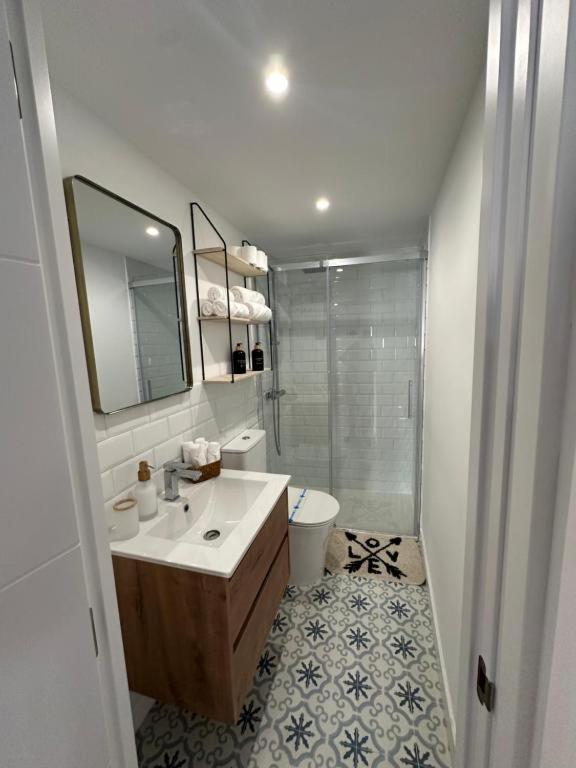 Apartamentos Urbanin II Plaza De San Pedro 쿠딜레로 외부 사진