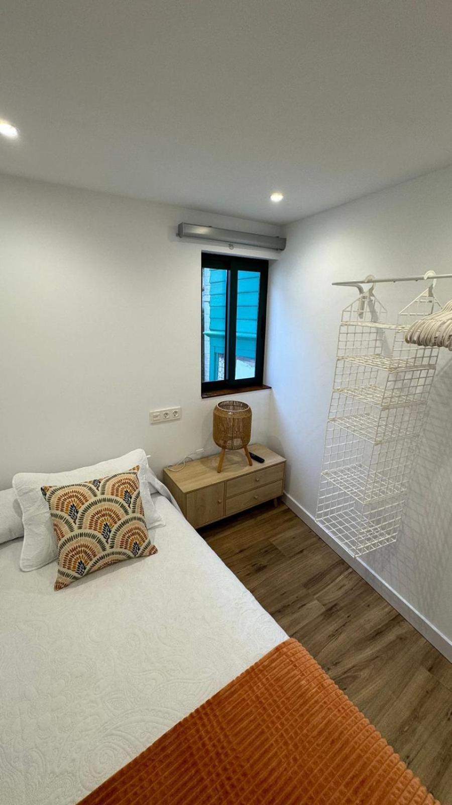Apartamentos Urbanin II Plaza De San Pedro 쿠딜레로 외부 사진